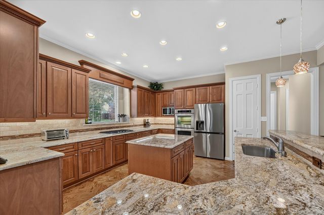 4827 Sandestin Drive, Dallas, TX 75287