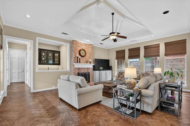4827 Sandestin Drive, Dallas, TX 75287