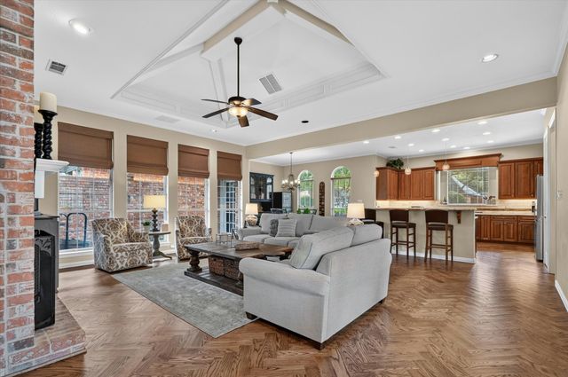 4827 Sandestin Drive, Dallas, TX 75287