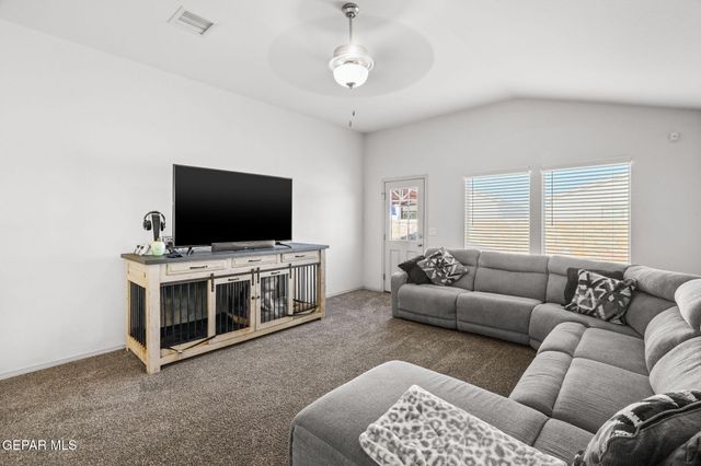 809 Coyote Melon Drive, Socorro, TX 79927