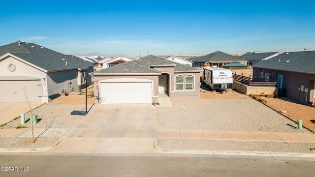 809 Coyote Melon Drive, Socorro, TX 79927