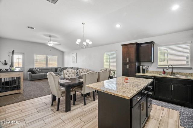 809 Coyote Melon Drive, Socorro, TX 79927