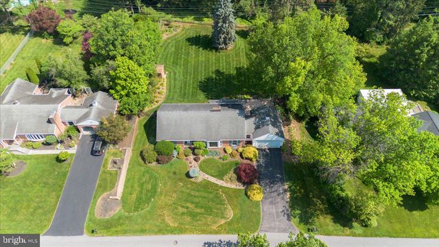 19022 CHERRY TREE DR, Hagerstown, MD 21742
