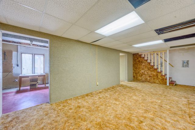 2705 71st Street, Urbandale, IA 50322