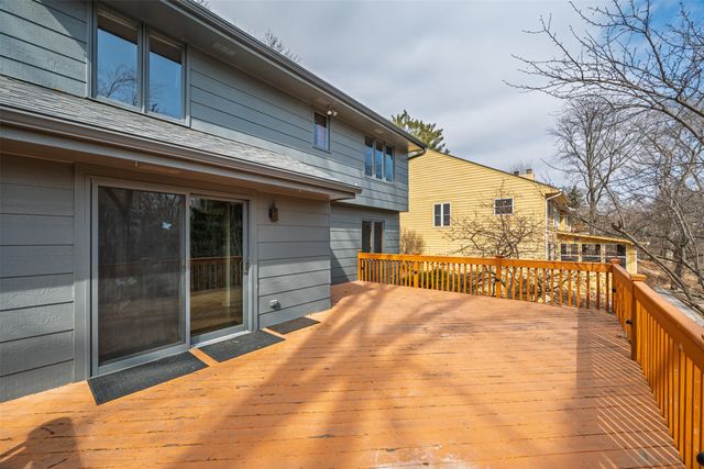 2705 71st Street, Urbandale, IA 50322