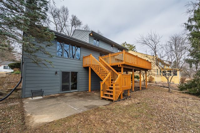 2705 71st Street, Urbandale, IA 50322