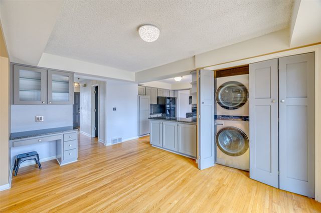 2705 71st Street, Urbandale, IA 50322