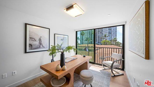 153 San Vicente Boulevard PH 4H, Santa Monica, CA 90402