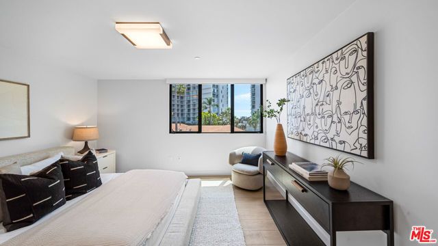153 San Vicente Boulevard PH 4H, Santa Monica, CA 90402