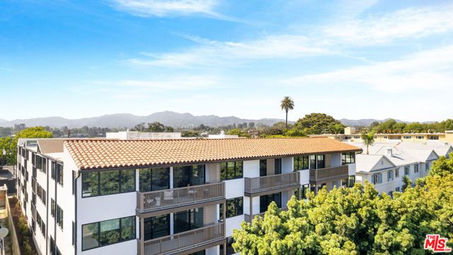 153 San Vicente Boulevard PH 4H, Santa Monica, CA 90402