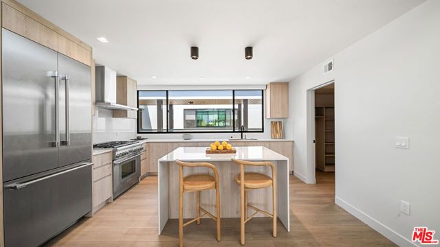 153 San Vicente Boulevard PH 4H, Santa Monica, CA 90402