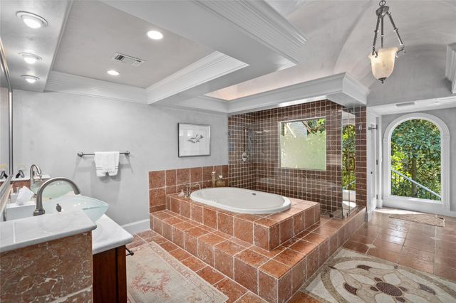 115 Glynn Way, Houston, TX 77056