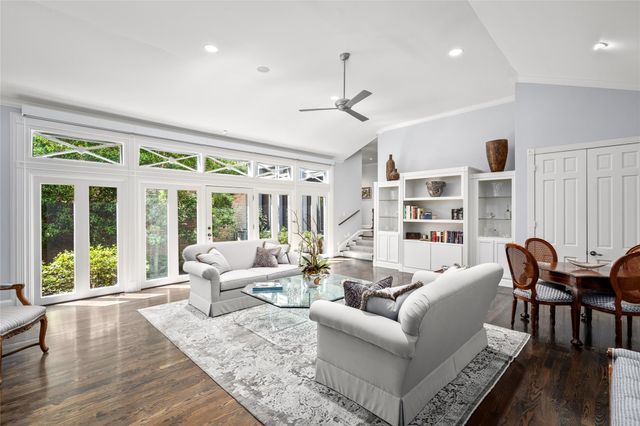 115 Glynn Way, Houston, TX 77056