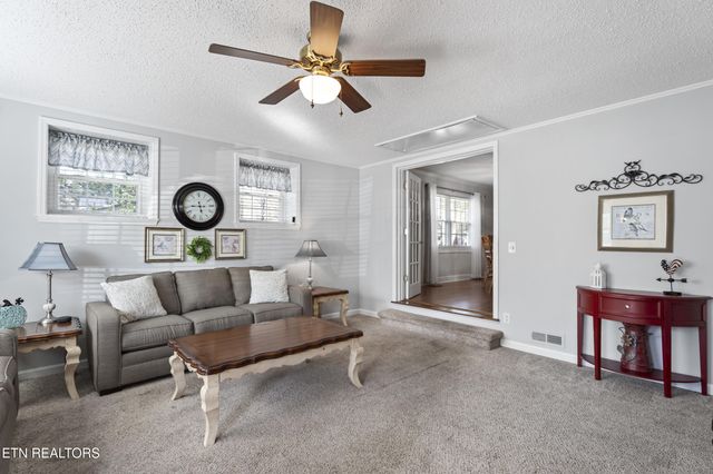 4636 NW Meadow Ave, Cleveland, TN 37312