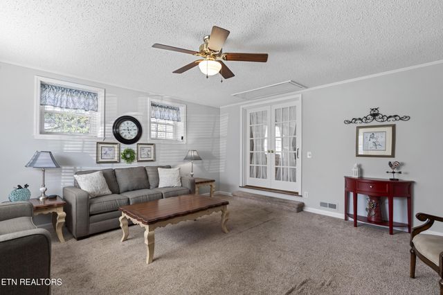 4636 NW Meadow Ave, Cleveland, TN 37312