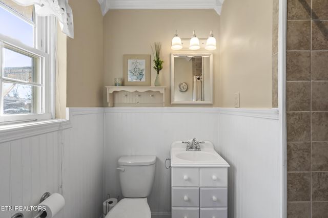 4636 NW Meadow Ave, Cleveland, TN 37312