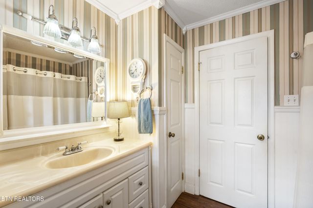 4636 NW Meadow Ave, Cleveland, TN 37312