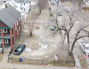 4665 Central Street, Detroit, MI 48210