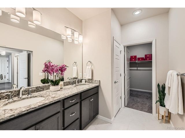 6153 N Ceylon St 10-303, Denver, CO 80249
