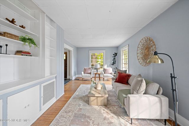 3304 Island Avenue, Toledo, OH 43614