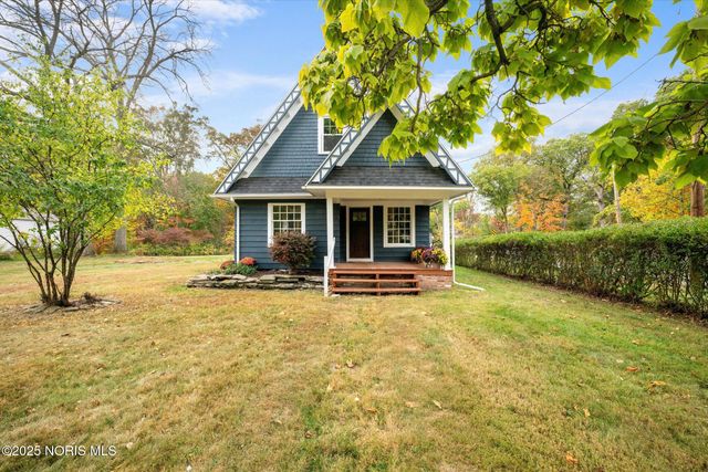 3304 Island Avenue, Toledo, OH 43614