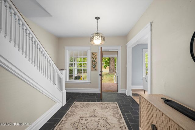 3304 Island Avenue, Toledo, OH 43614