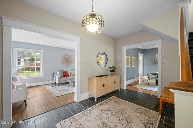 3304 Island Avenue, Toledo, OH 43614