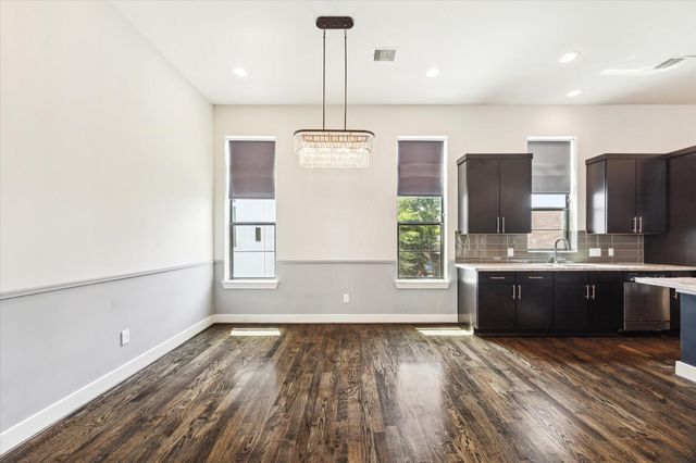 1703 Weber Street, Houston, TX 77007