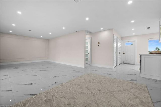 105 Harrison RD 4, Naples, FL 34112