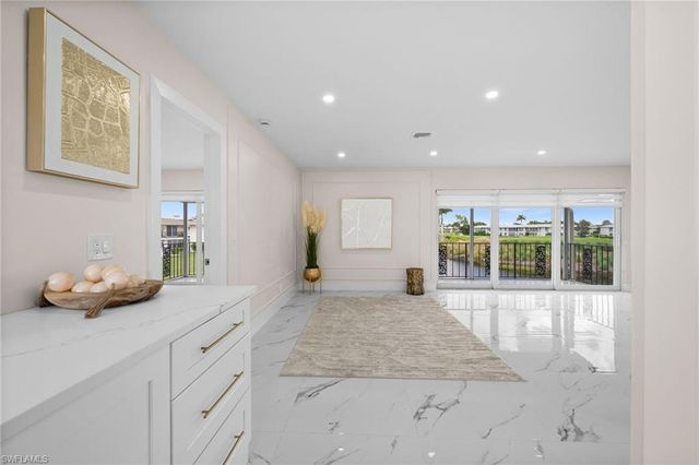 105 Harrison RD 4, Naples, FL 34112