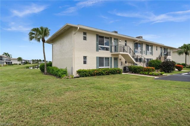 105 Harrison RD 4, Naples, FL 34112