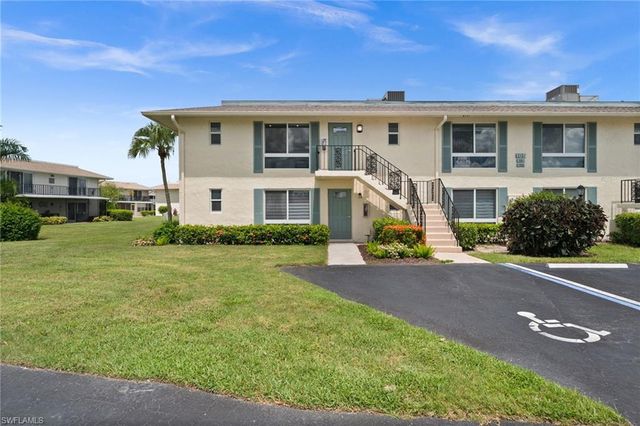 105 Harrison RD 4, Naples, FL 34112