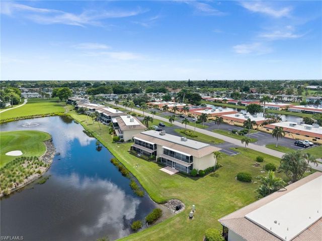 105 Harrison RD 4, Naples, FL 34112