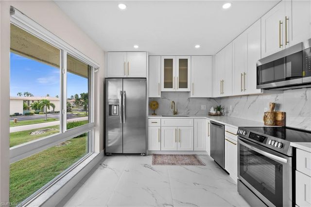 105 Harrison RD 4, Naples, FL 34112