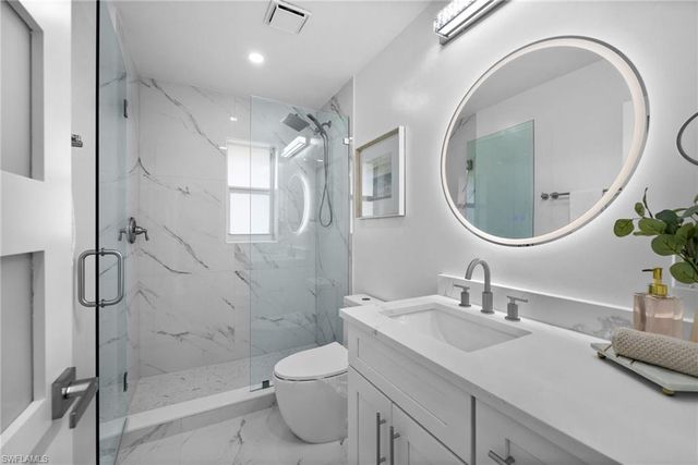 105 Harrison RD 4, Naples, FL 34112
