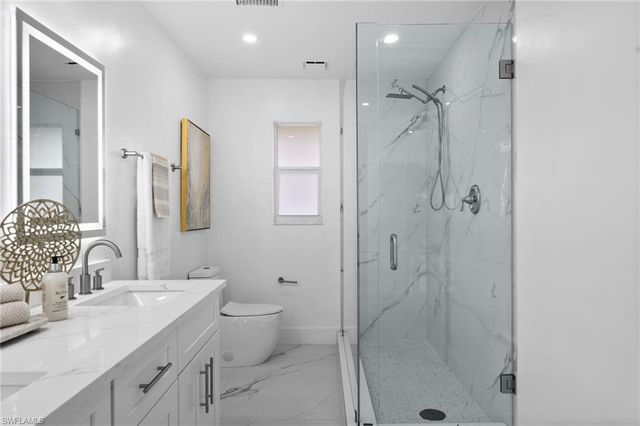105 Harrison RD 4, Naples, FL 34112