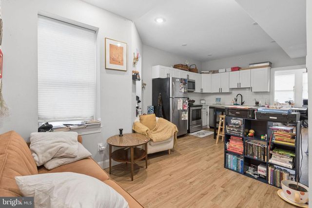 2932 W OXFORD ST, Philadelphia, PA 19121