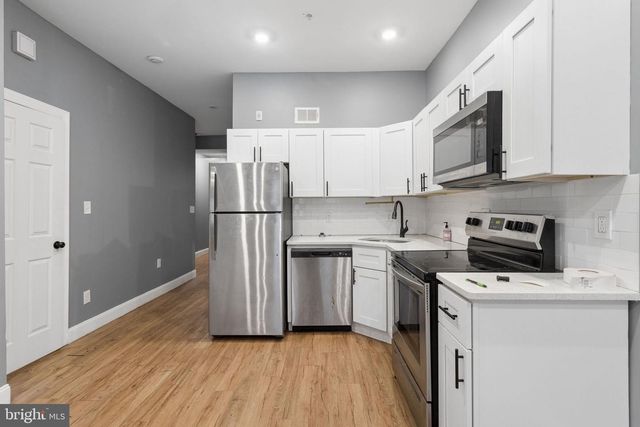 2932 W OXFORD ST, Philadelphia, PA 19121
