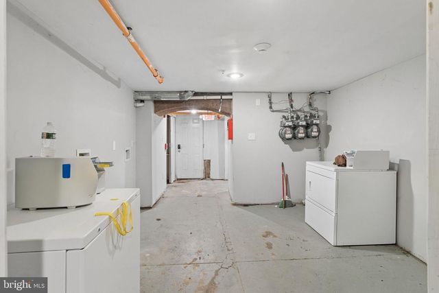 2932 W OXFORD ST, Philadelphia, PA 19121