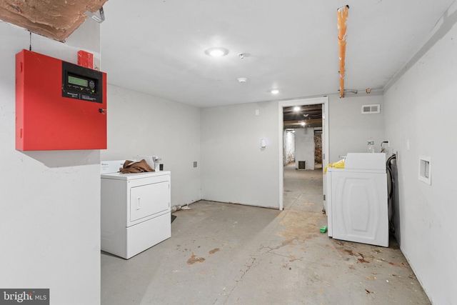 2932 W OXFORD ST, Philadelphia, PA 19121