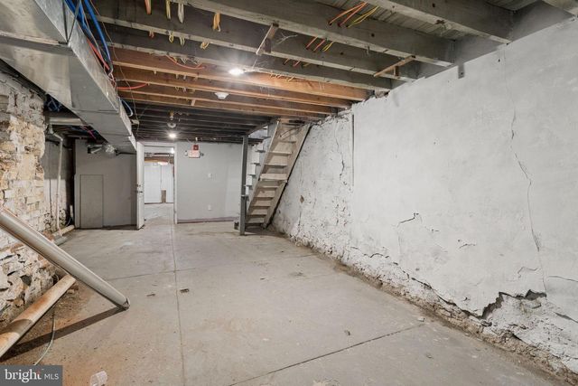 2932 W OXFORD ST, Philadelphia, PA 19121