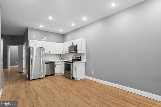 2932 W OXFORD ST, Philadelphia, PA 19121