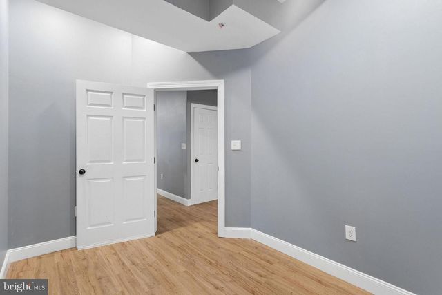 2932 W OXFORD ST, Philadelphia, PA 19121