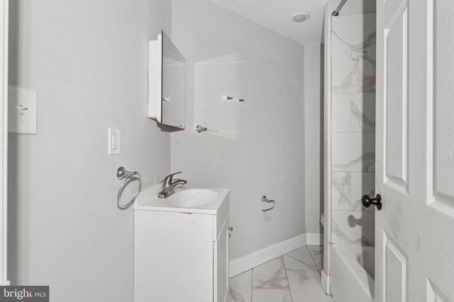 2932 W OXFORD ST, Philadelphia, PA 19121