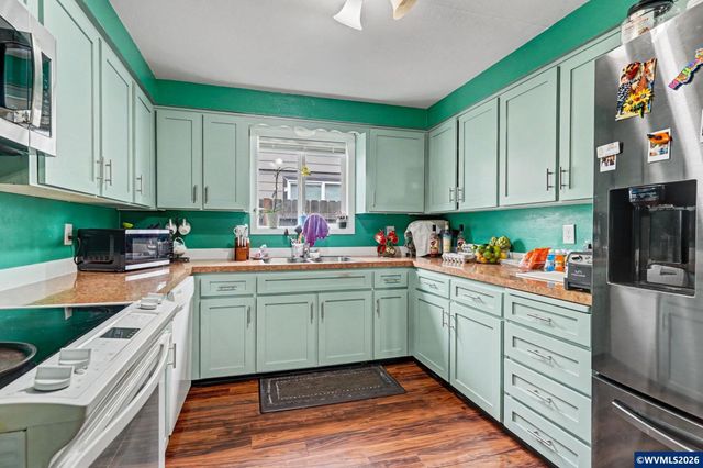 4713 Herrin Dr NE, Salem, OR 97305