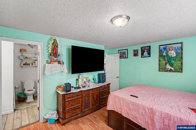 4713 Herrin Dr NE, Salem, OR 97305