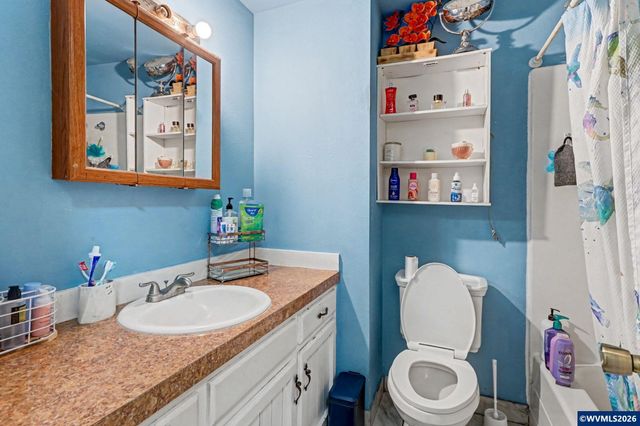 4713 Herrin Dr NE, Salem, OR 97305