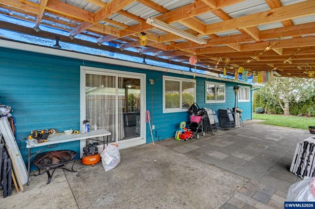 4713 Herrin Dr NE, Salem, OR 97305