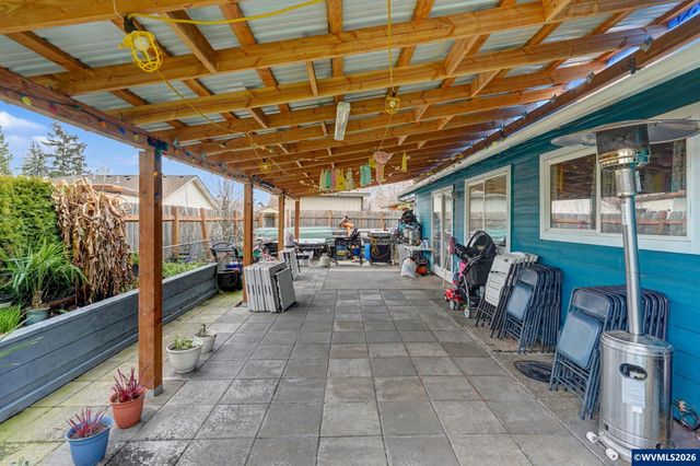 4713 Herrin Dr NE, Salem, OR 97305