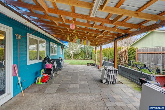 4713 Herrin Dr NE, Salem, OR 97305